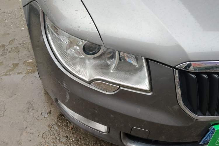 Used Skoda Superb 2010 1.4 TSI DSG Zhiya Edition Right Front Headlight