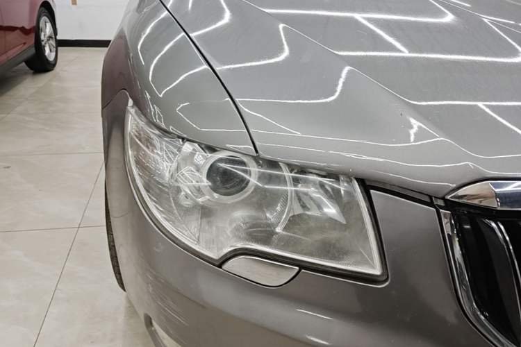 Used Skoda Superb 2010 1.4 TSI DSG Elegant Edition Right Front Headlight