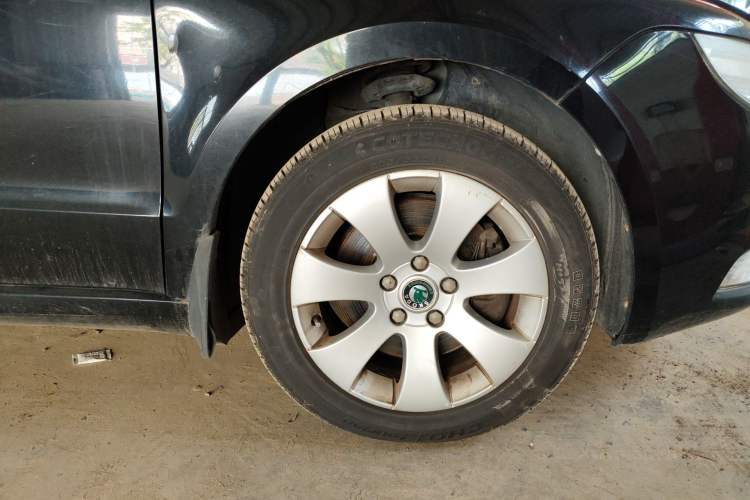 Used Skoda Superb 2010 1.4 TSI DSG Zhiya Edition Right Front Wheel Hub