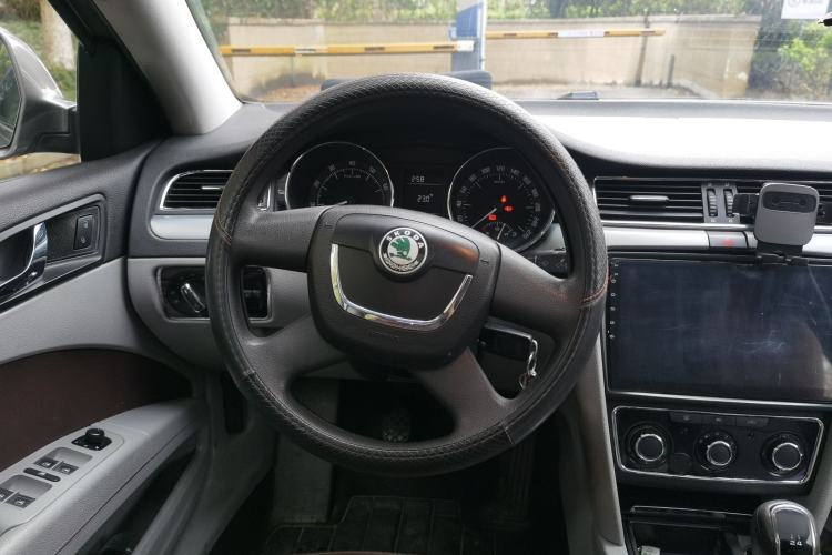 Used Skoda Superb 2010 1.4 TSI Manual Luxury Edition Steering Wheel