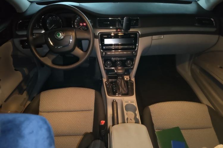 Used Skoda Superb 2010 1.4 TSI DSG Zhiya Edition Center Console