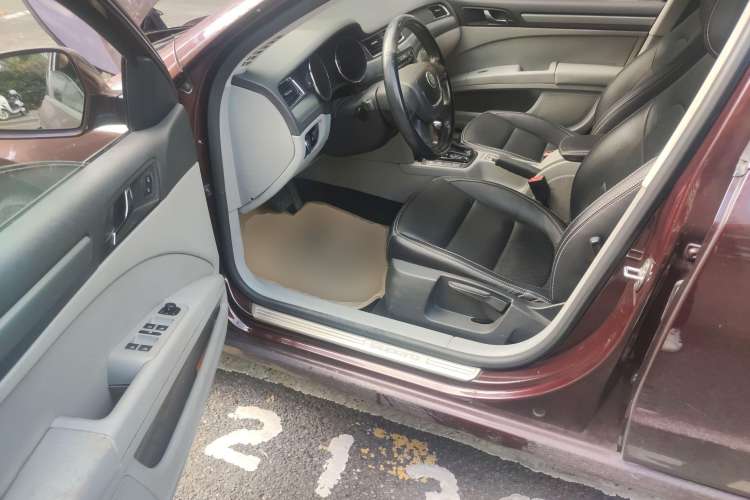 Used Skoda Superb 2010 1.4 TSI DSG Elegant Edition Driver Seat