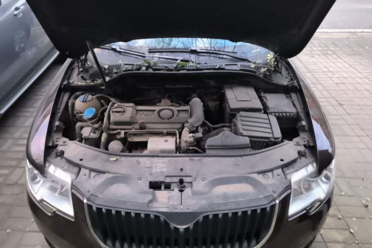 Used Skoda Superb 2010 1.4 TSI DSG Zhiya Edition Engine Bay