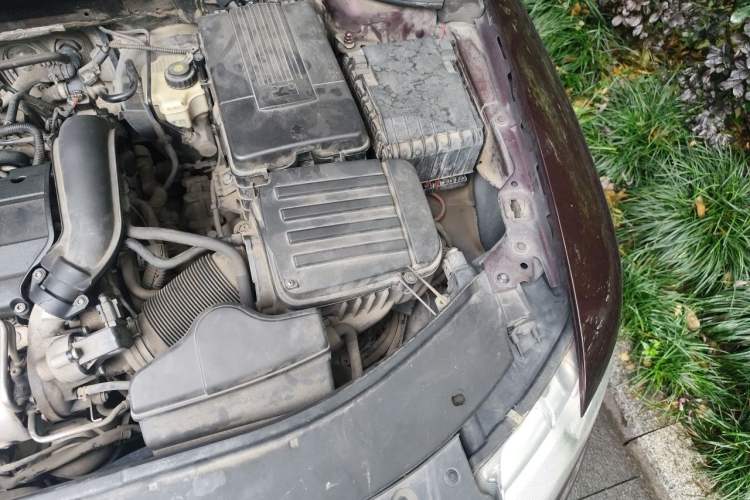 Used Skoda Superb 2010 1.4 TSI DSG Elegant Edition Engine Bay Left