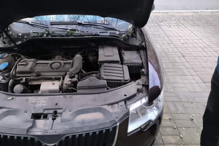 Used Skoda Superb 2010 1.4 TSI DSG Zhiya Edition Engine Bay Left