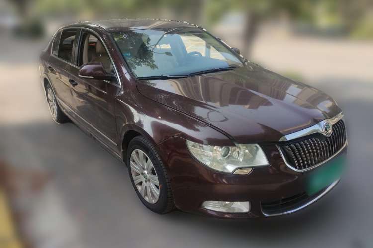 Used Skoda Superb 2010 1.4 TSI DSG Elegant Edition Front Right 45 Deg
