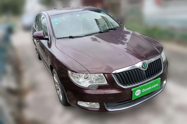 Used Skoda Superb 2010 1.4 TSI Manual Luxury Edition Front Right 45 Deg