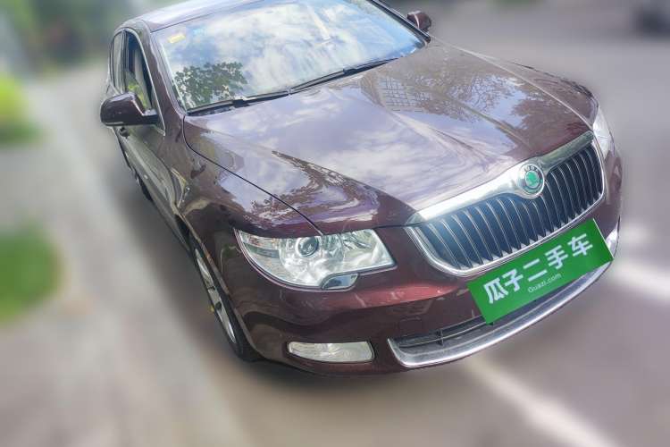 Used Skoda Superb 2010 1.4 TSI DSG Elegant Edition Front Right 45 Deg