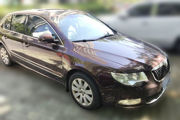 Used Skoda Superb 2010 1.4 TSI DSG Elegant Edition Front Right 45 Deg