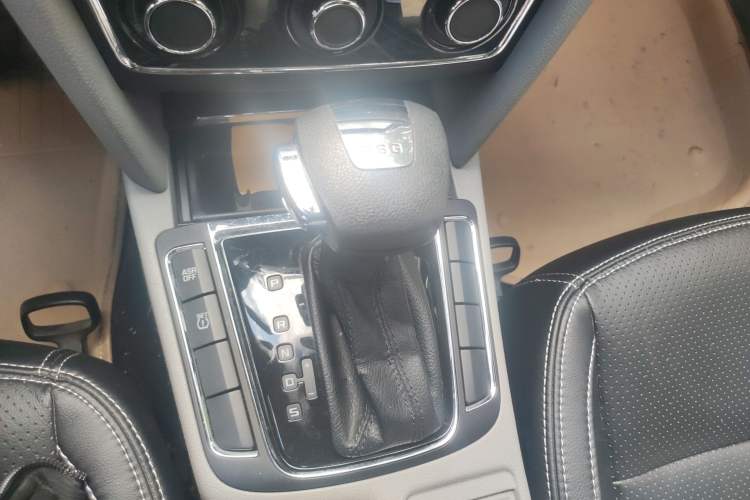 Used Skoda Superb 2010 1.4 TSI DSG Elegant Edition Gear Lever