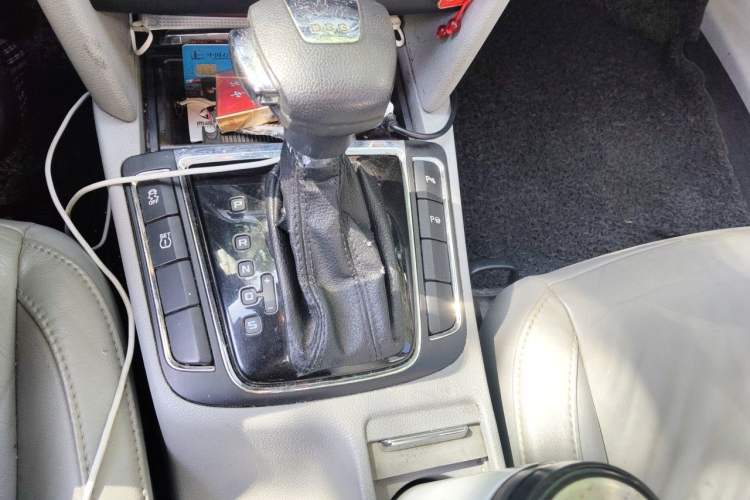 Used Skoda Superb 2010 1.4 TSI DSG Elegant Edition Gear Lever