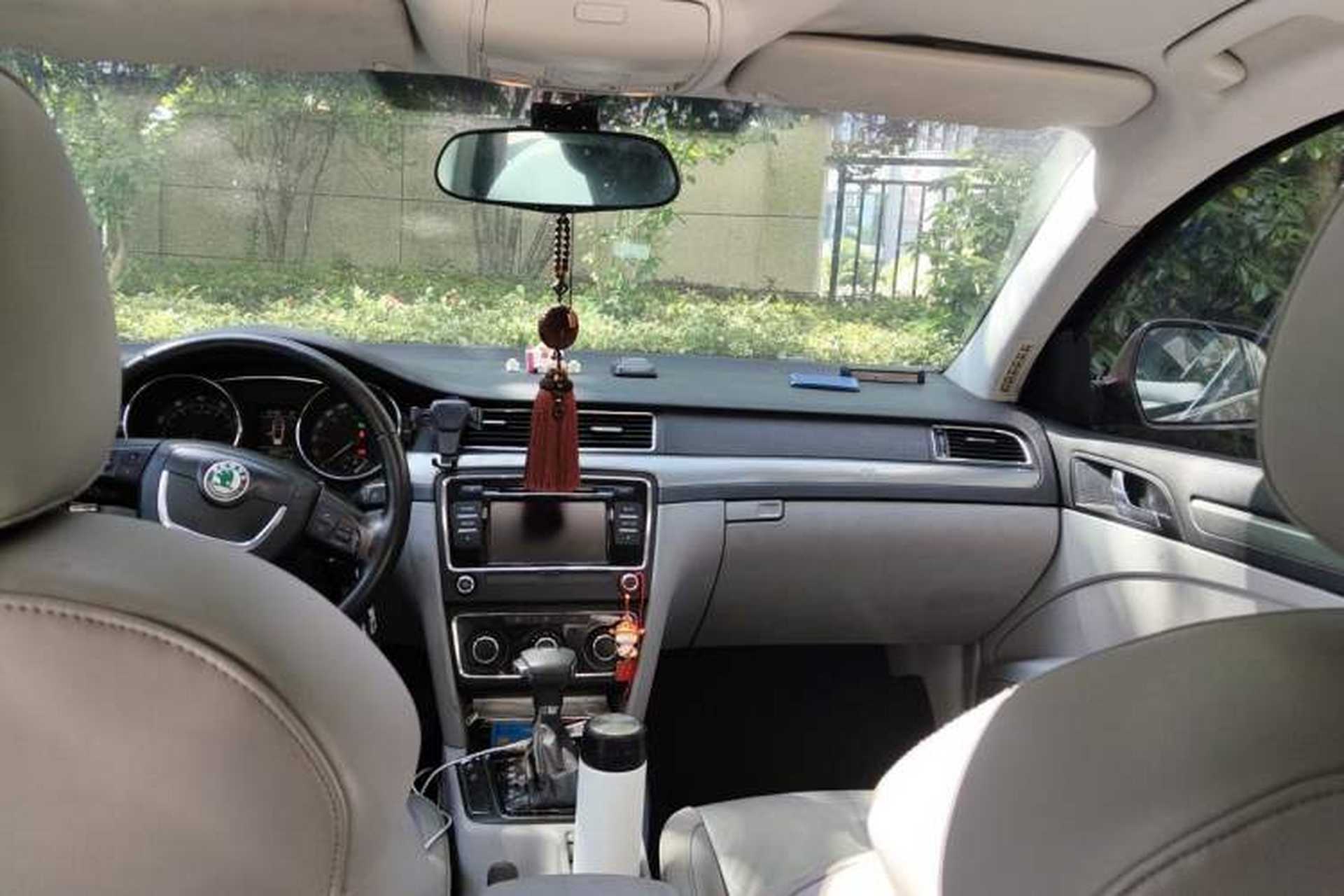 Used Skoda Superb 2010 1.4 TSI DSG Elegant Edition Headliner