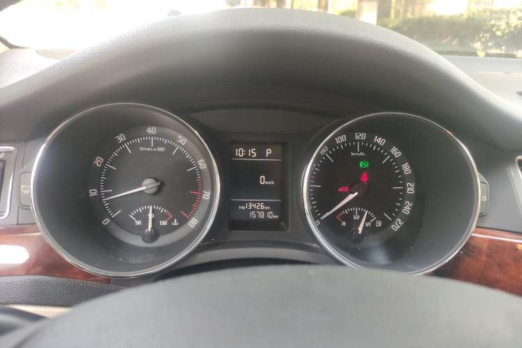Used Skoda Superb 2010 1.4 TSI DSG Elegant Edition Instrument Cluster