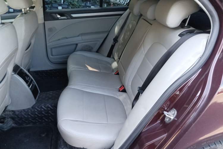 Used Skoda Superb 2010 1.4 TSI DSG Elegant Edition Left Rear Seat