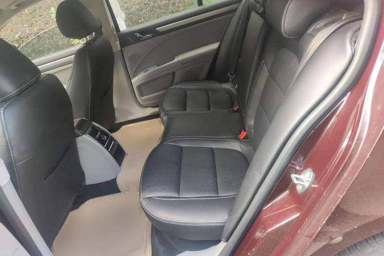 Used Skoda Superb 2010 1.4 TSI DSG Elegant Edition Left Rear Seat