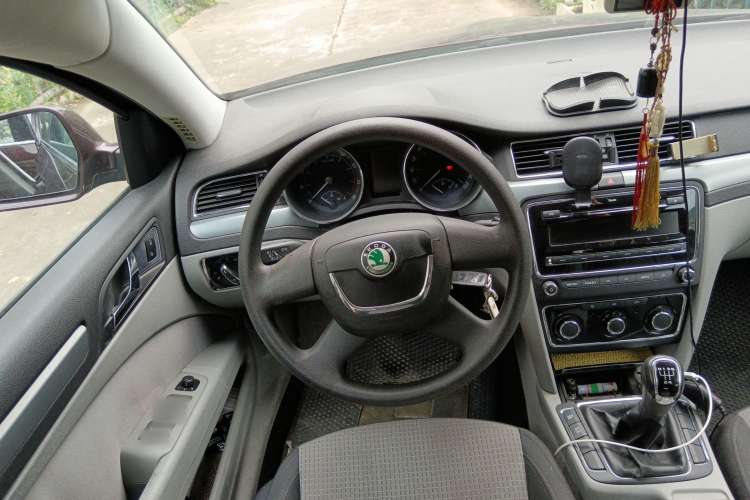 Used Skoda Superb 2010 1.4 TSI Manual Luxury Edition Steering Wheel