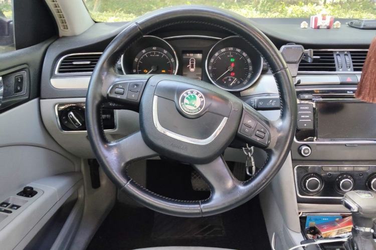 Used Skoda Superb 2010 1.4 TSI DSG Elegant Edition Steering Wheel