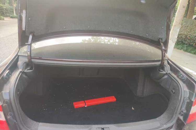 Used Skoda Superb 2010 1.4 TSI DSG Elegant Edition Trunk