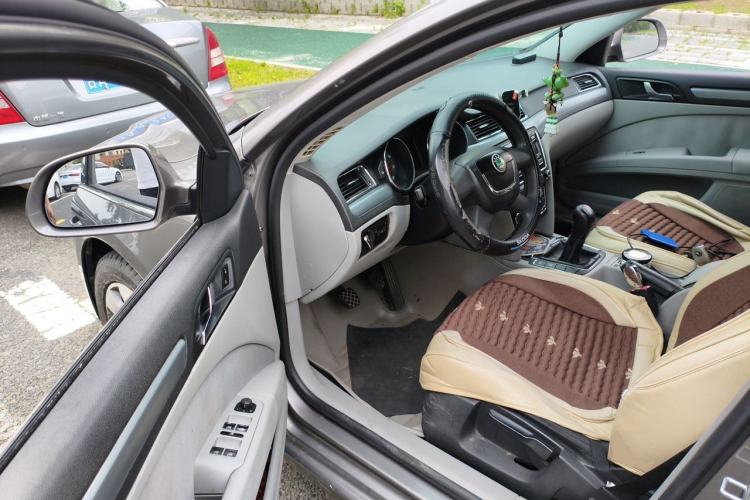 Used Skoda Superb 2010 1.4 TSI Manual Luxury Edition Driver Seat