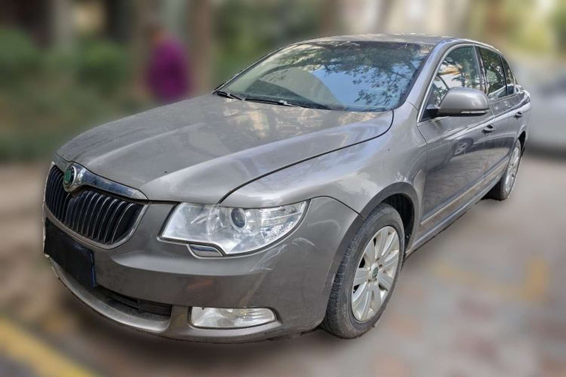 Used Skoda Superb 2010 1.4 TSI DSG Elegant Edition Front Left 45 Deg