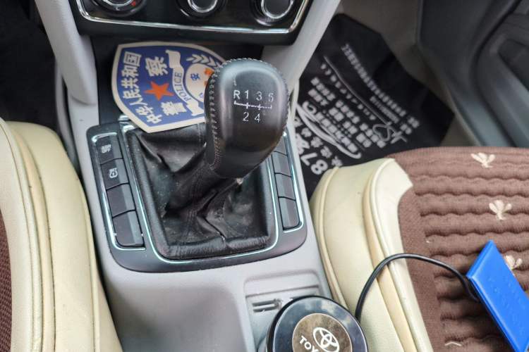 Used Skoda Superb 2010 1.4 TSI Manual Luxury Edition Gear Lever
