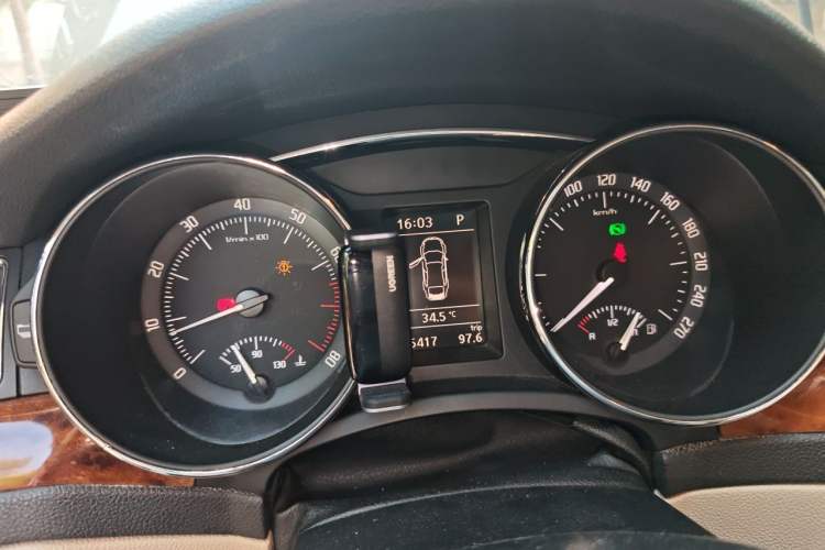 Used Skoda Superb 2010 1.4 TSI DSG Elegant Edition Instrument Cluster