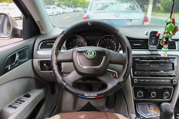 Used Skoda Superb 2010 1.4 TSI Manual Luxury Edition Steering Wheel