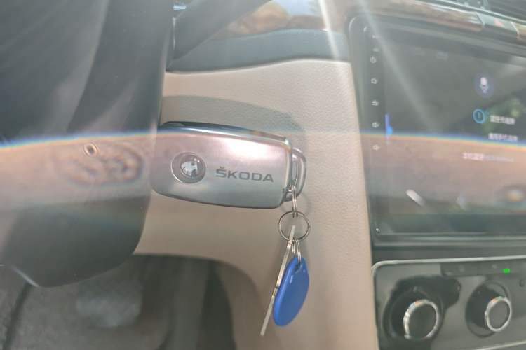 Used Skoda Superb 2010 1.4 TSI DSG Elegant Edition Vehicle Key