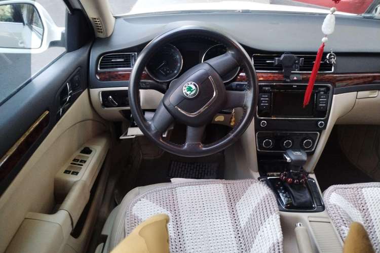 Used Skoda Superb 2010 1.4 TSI DSG Elegant Edition Steering Wheel