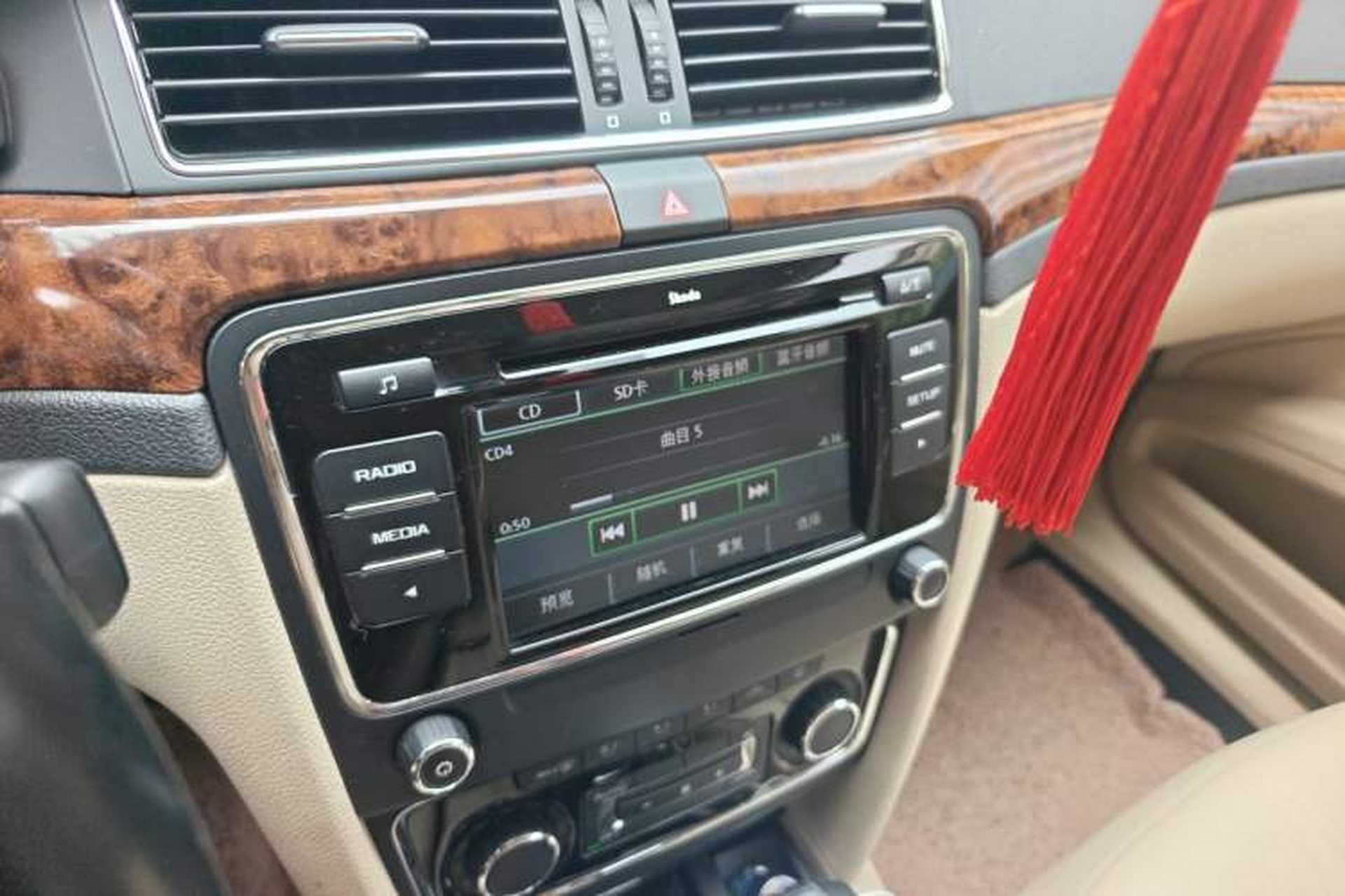 Used Skoda Superb 2012 1.8TSI Automatic Prestige Edition Audio And AC Panel