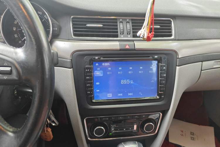 Used Skoda Superb 2012 1.8TSI Automatic Prestige Edition Audio And AC Panel