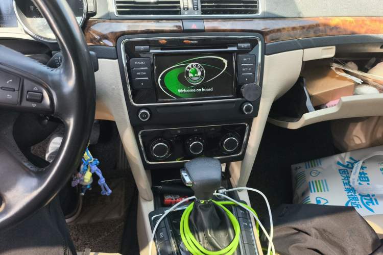 Used Skoda Superb 2012 1.8TSI Automatic Elegant Edition Audio And AC Panel