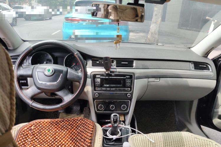 Used Skoda Superb 2012 1.4TSI Manual Zhiya Edition Center Console
