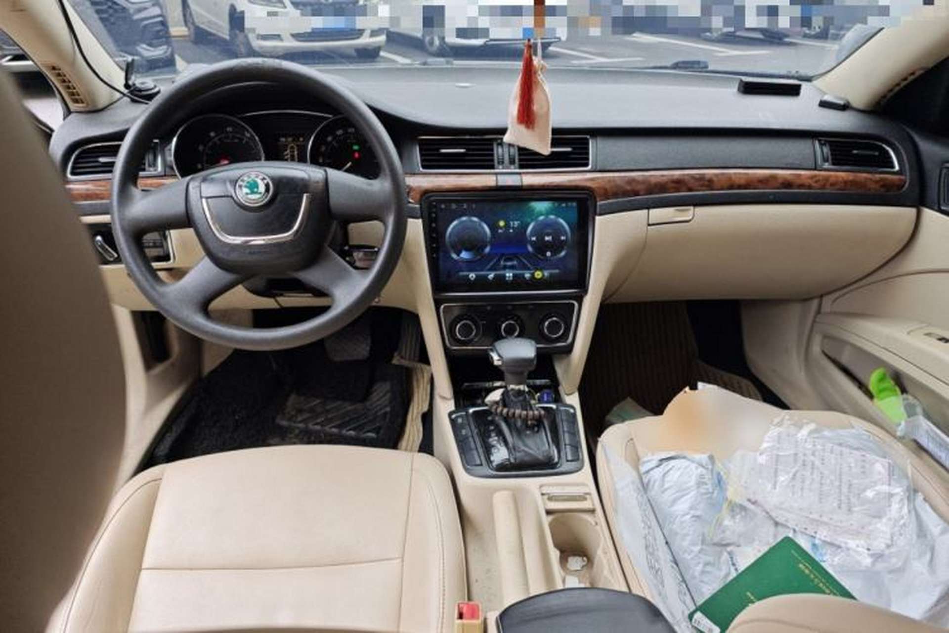 Used Skoda Superb 2012 1.8TSI Automatic Elegant Edition Center Console