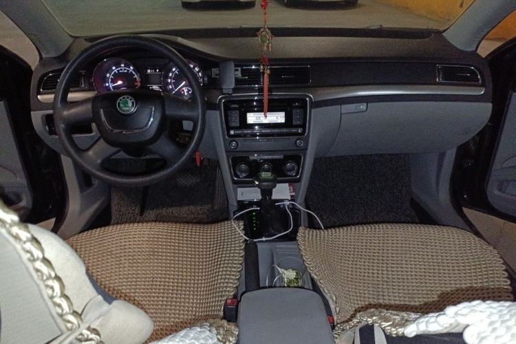 Used Skoda Superb 2012 1.4TSI DSG Zhiya Edition Center Console