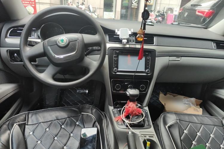 Used Skoda Superb 2012 1.4TSI DSG Zhiya Edition Center Console