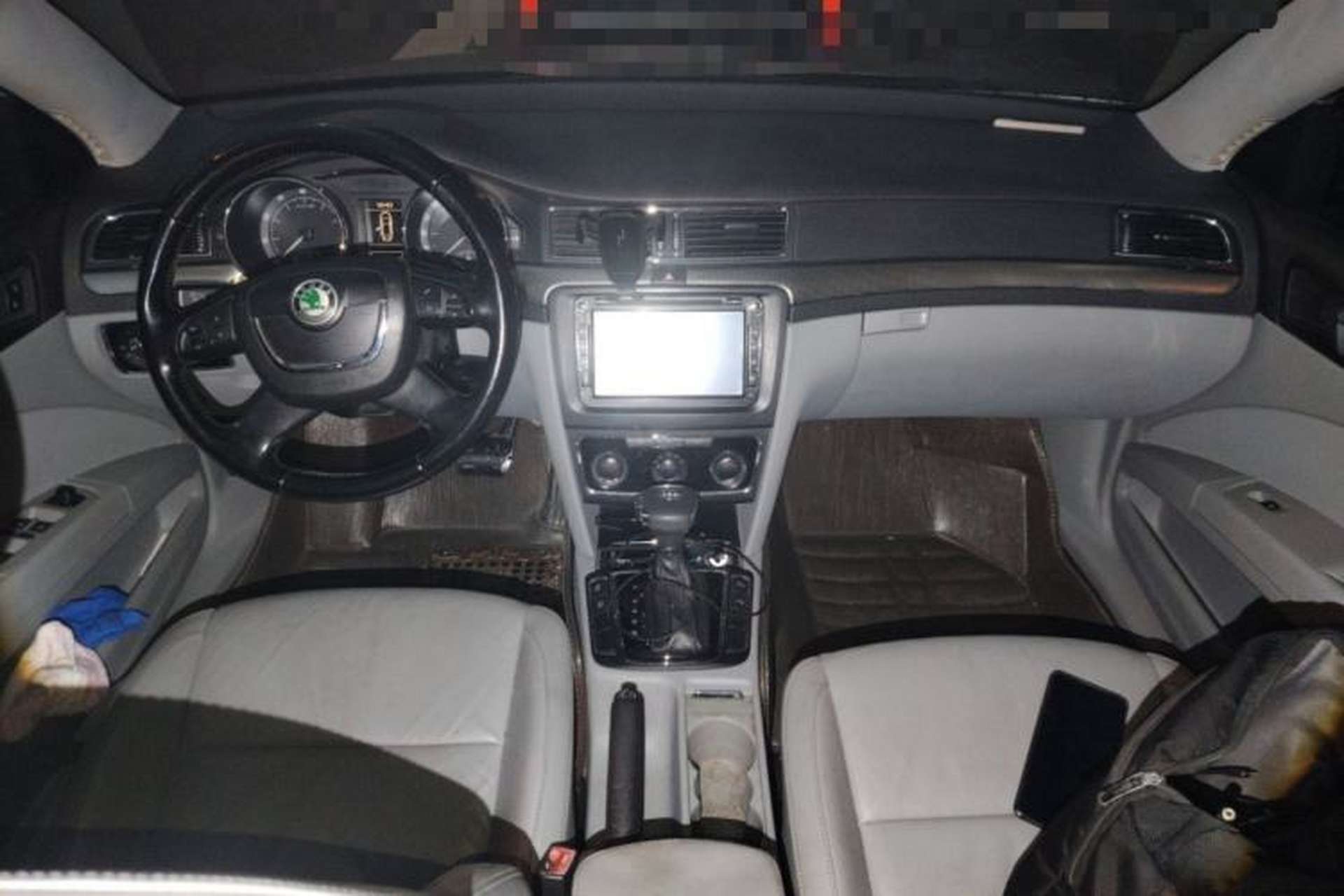Used Skoda Superb 2012 1.4TSI DSG Elegant Edition Center Console