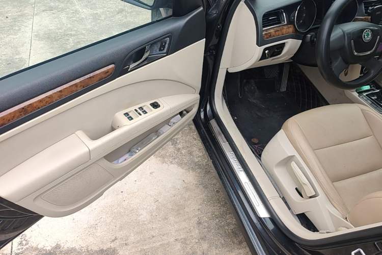 Used Skoda Superb 2012 1.4TSI DSG Zhiya Edition Driver Seat