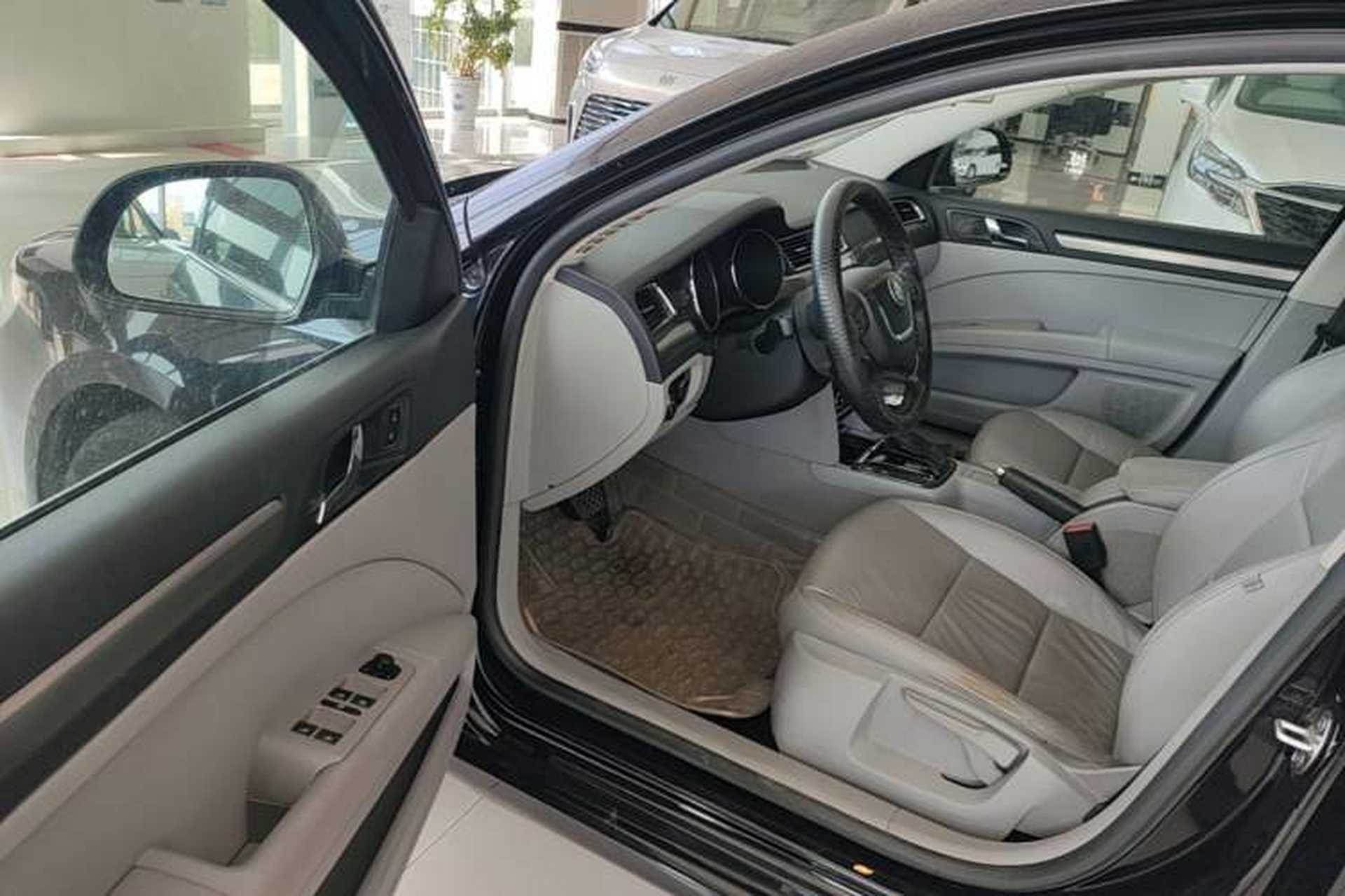 Used Skoda Superb 2012 1.8TSI Automatic Elegant Edition Driver Seat