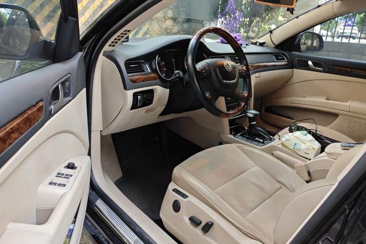 Used Skoda Superb 2012 2.0 TSI Automatic Luxury Edition Driver Seat