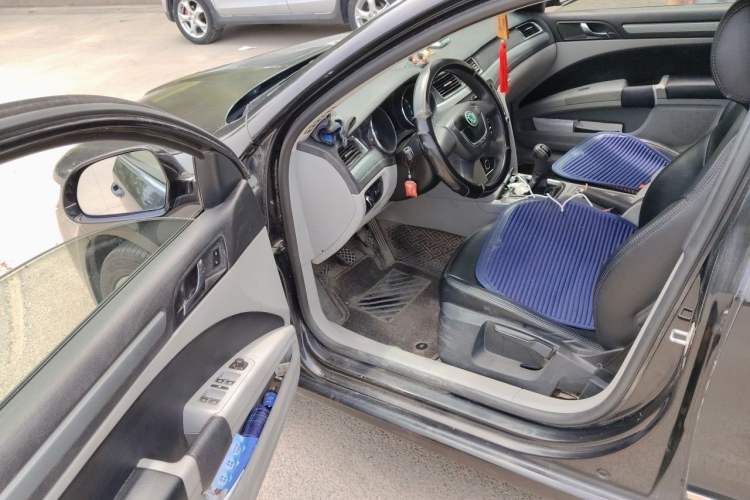 Used Skoda Superb 2012 1.8TSI Manual Elegant Edition Driver Seat