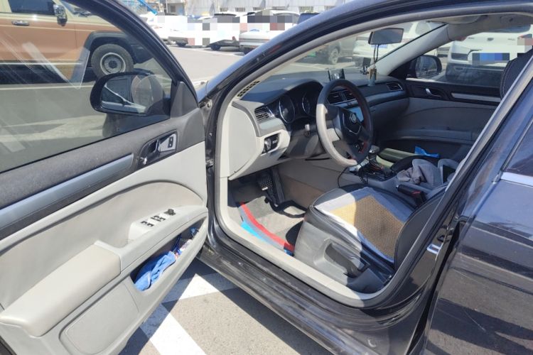 Used Skoda Superb 2012 1.8TSI Automatic Elegant Edition Driver Seat