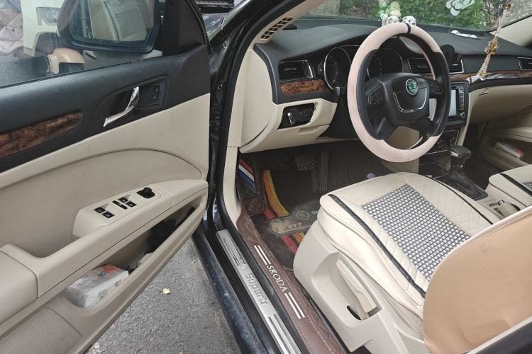 Used Skoda Superb 2012 1.8TSI Automatic Elegant Edition Driver Seat