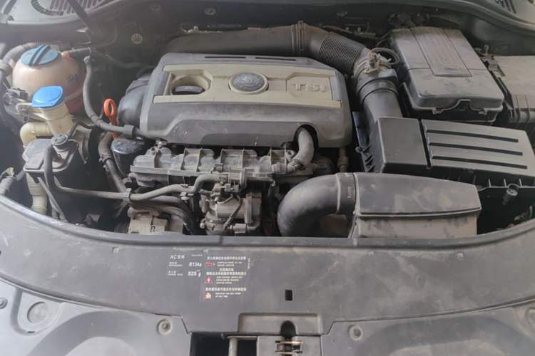 Used Skoda Superb 2012 1.8TSI Automatic Elegant Edition Engine Bay