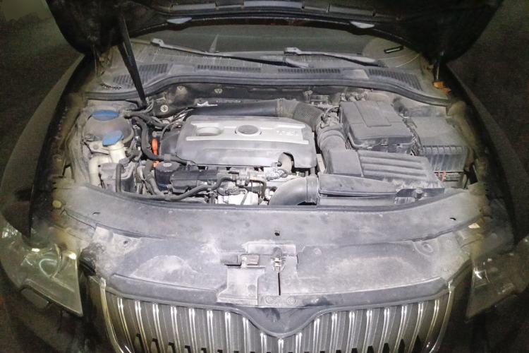 Used Skoda Superb 2012 1.8TSI Automatic Elegant Edition Engine Bay