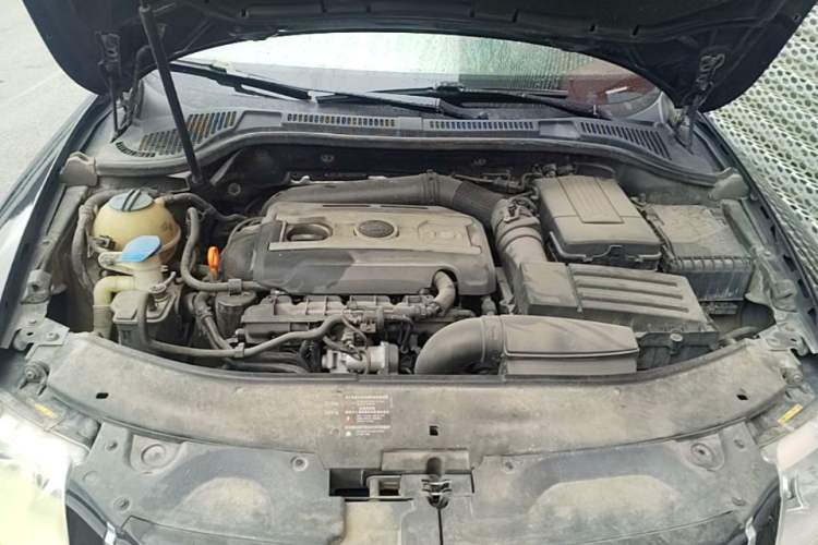 Used Skoda Superb 2012 1.8TSI Automatic Prestige Edition Engine Bay