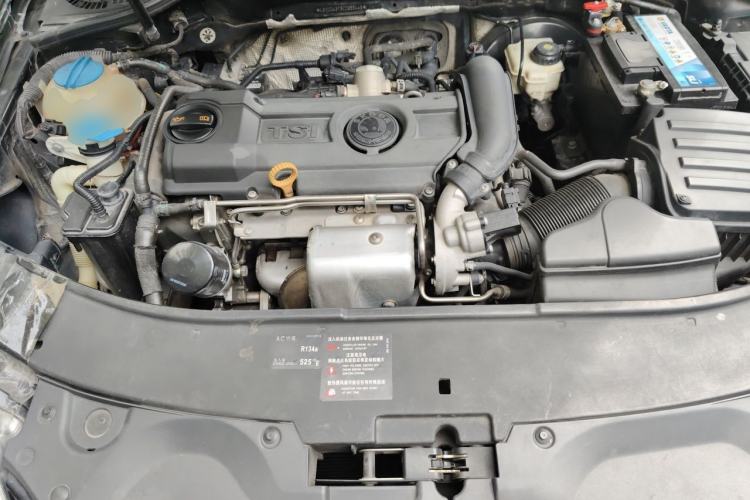 Used Skoda Superb 2012 1.4TSI Manual Zhiya Edition Engine Bay