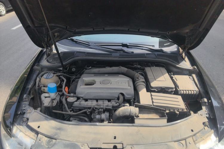 Used Skoda Superb 2012 1.8TSI Automatic Elegant Edition Engine Bay