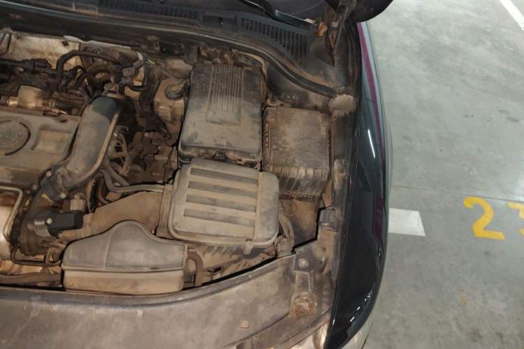 Used Skoda Superb 2012 1.4TSI DSG Elegant Edition Engine Bay Left