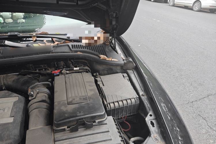 Used Skoda Superb 2012 1.8TSI Automatic Elegant Edition Engine Bay Left